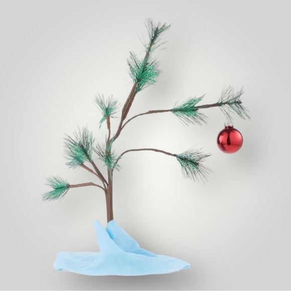 Peanuts Other - Peanuts NIB 18” Charlie Brown Christmas Tree with Linus’ Blanket